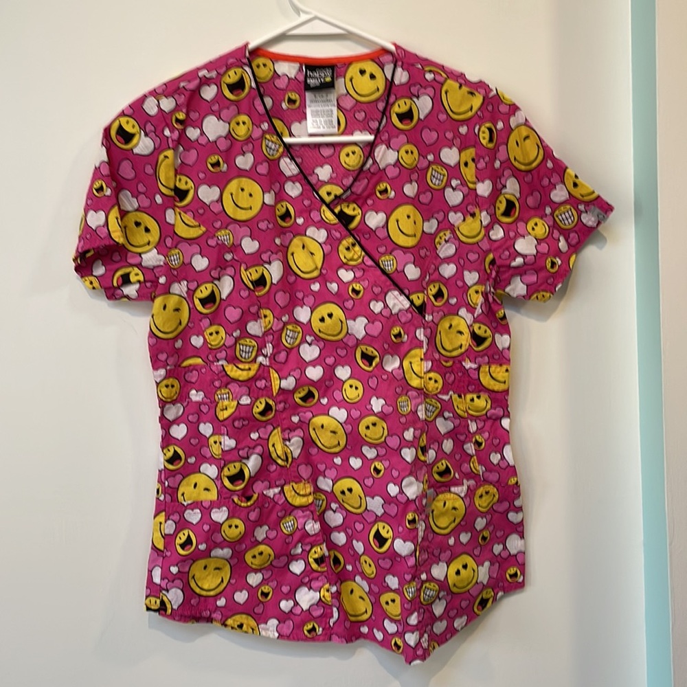 Code happy scrub top Smiley face hearts
